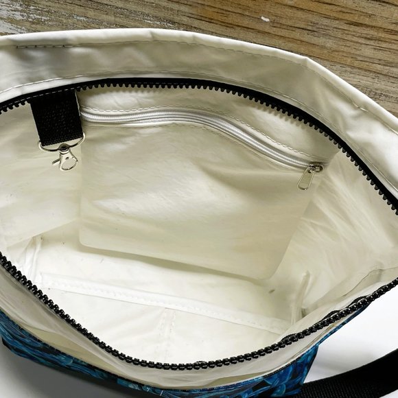 Recycled Sail Cloth Octopus Womens Crossbody Bag Handmade - Picture 4 of 6